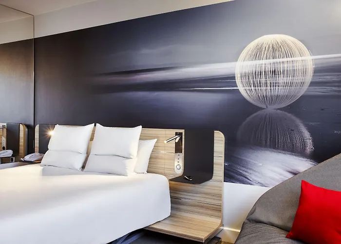 Novotel Santa Fe Hotel 4*
