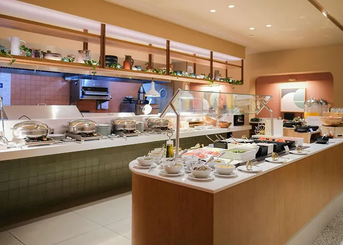 Novotel Santa Fe 4*